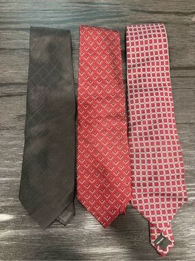 Haggar Three-Pack Neckties in Black and Red Patterns 100% Silk